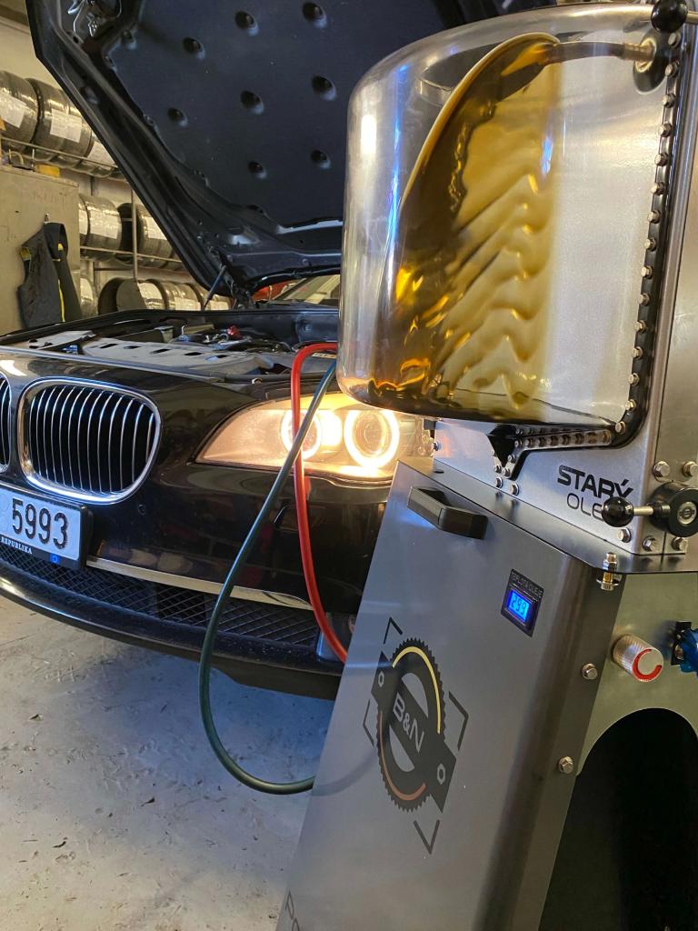 BMW 7 výměna oleje v automatické převodovce