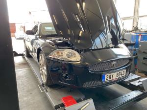 Výměna oleje v automatické převodovce Jaguar