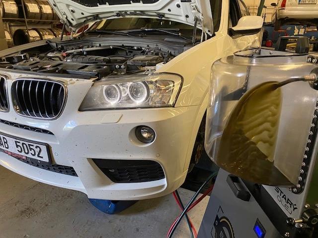 BMW X3 XDRIVE, vymena oleje v automatu, vymena oleje v diferencialu prednim i zadnim, vymena oleje v rozvodovce