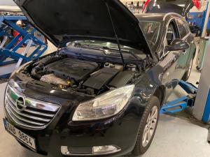 Opel Insignia plnění klimatizace, oprava elektroinstalace
