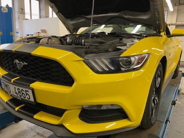 Ford Mustang 3.8i, 221 kW, 2017 servisní prohlídka, doplnění klimatizace, oprava karoserie, oprava klimatizace netěsnost - únik chladiva
